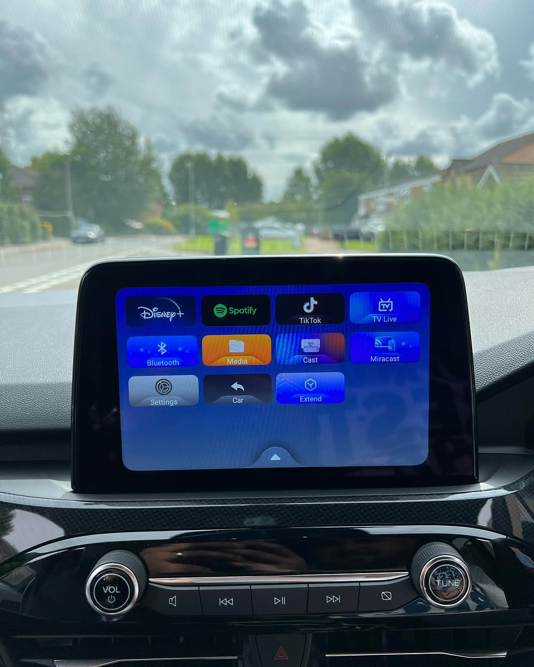 AI Media Box for Honda