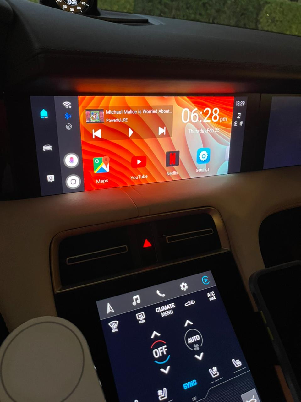 AI Media Box for Porsche